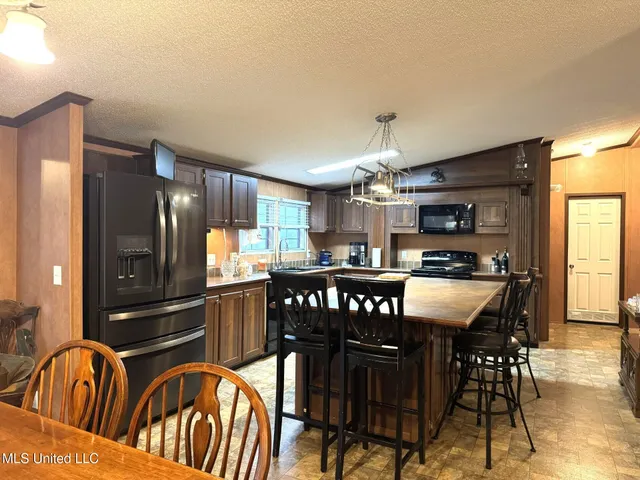 $209,000 | 146 Cloverdale Road, Unit A, Natchez, MS 39120