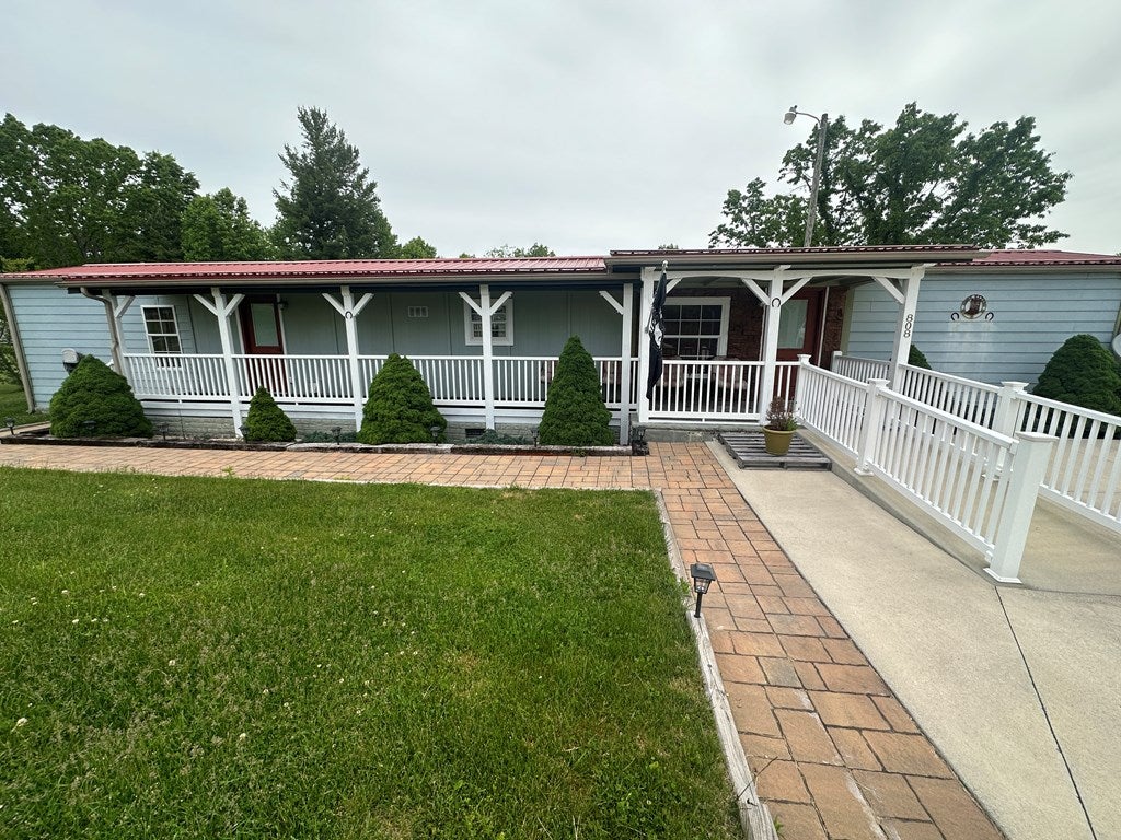 808 Pine Mountain Road Independence, VA 24348 - Photo 32 of 37 Gallery Image 32