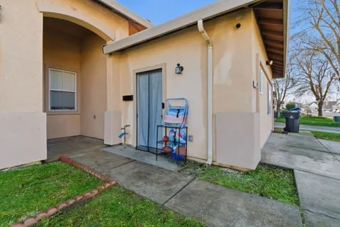 $568,000 | 960 Kirkwood Way, Lathrop, CA 95330