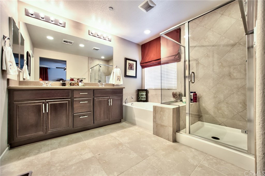 3288 Ledgewood Circle Riverside, CA 92503 - Photo 17 of 27