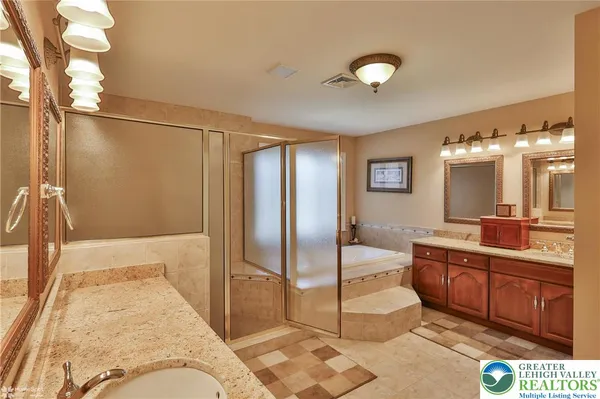 $949,900 | 19 Spring Wood Drive, Allentown, PA 18104