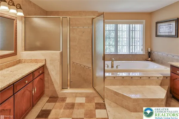 $949,900 | 19 Spring Wood Drive, Allentown, PA 18104