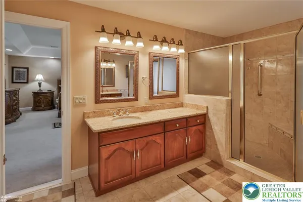 $949,900 | 19 Spring Wood Drive, Allentown, PA 18104