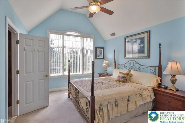 $949,900 | 19 Spring Wood Drive, Allentown, PA 18104