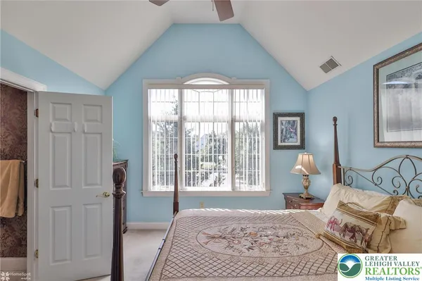 $949,900 | 19 Spring Wood Drive, Allentown, PA 18104