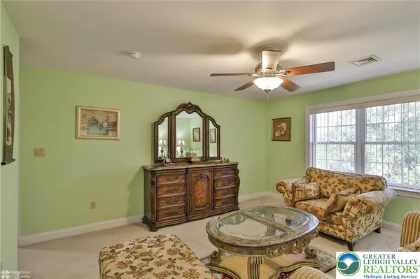 $949,900 | 19 Spring Wood Drive, Allentown, PA 18104