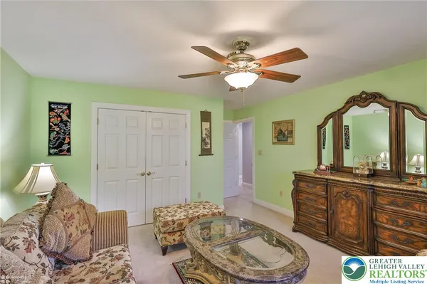 $949,900 | 19 Spring Wood Drive, Allentown, PA 18104