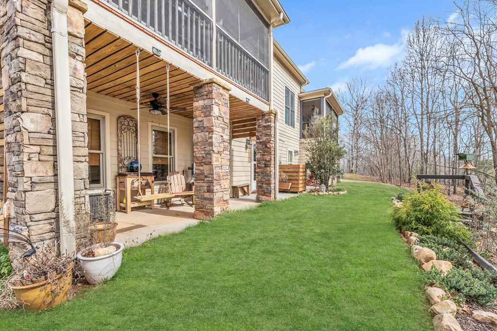 352 Licklog Ridge Hayesville, NC 28904 - Photo 30 of 41 Gallery Image 30