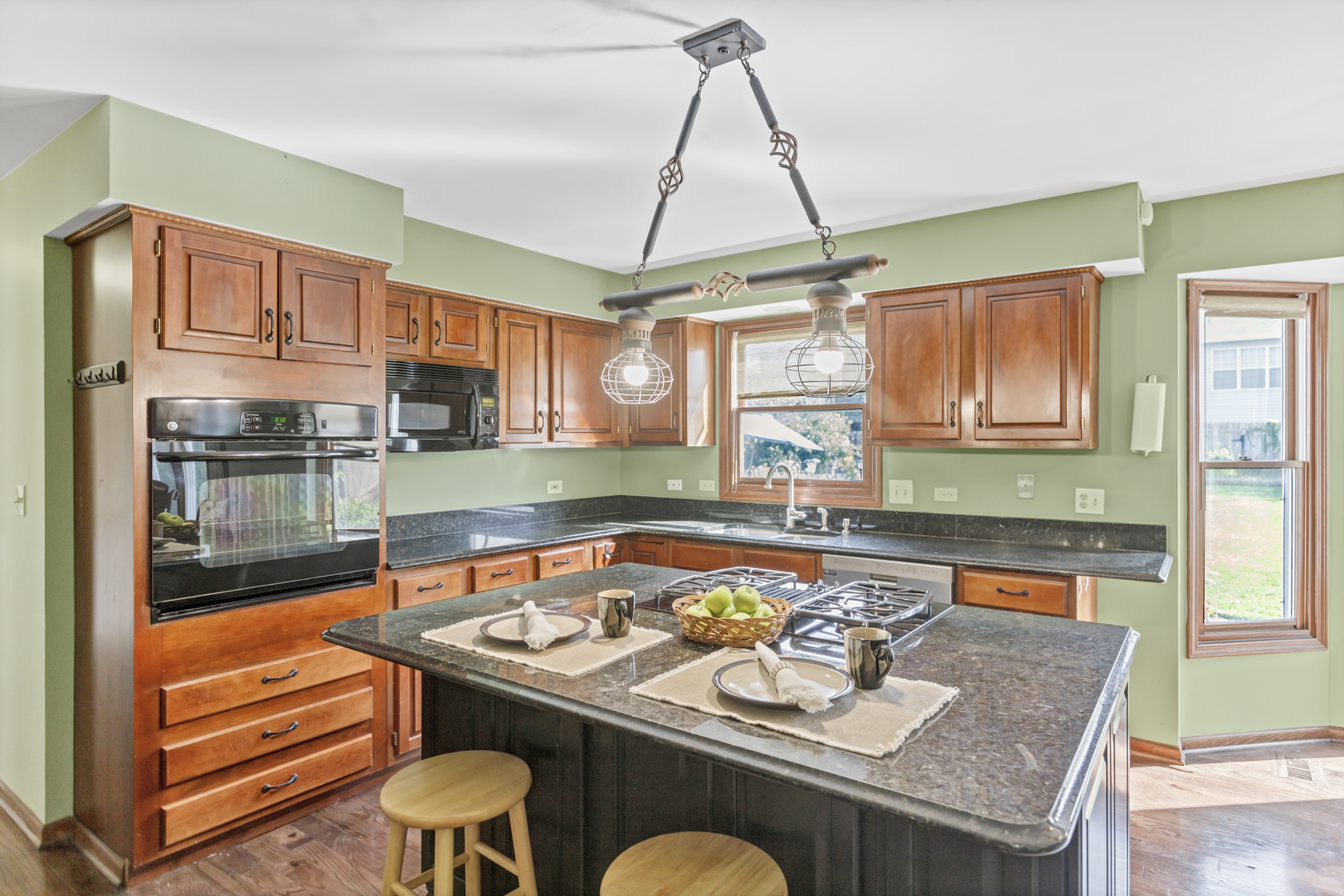 909 Pearson Road Cary, IL 60013 - Photo 11 of 43 Gallery Image 11