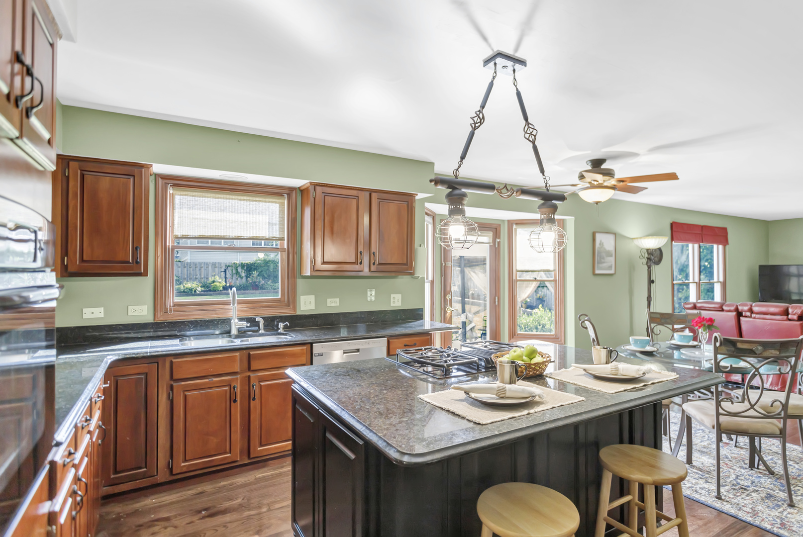 909 Pearson Road Cary, IL 60013 - Photo 12 of 43 Gallery Image 12