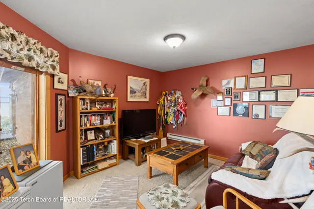 $1,695,000 | 83 Buck Lane, Alpine, WY 83128