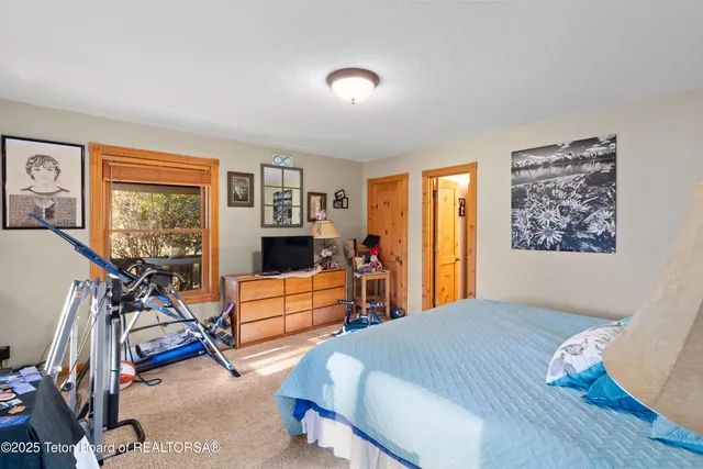 $1,695,000 | 83 Buck Lane, Alpine, WY 83128