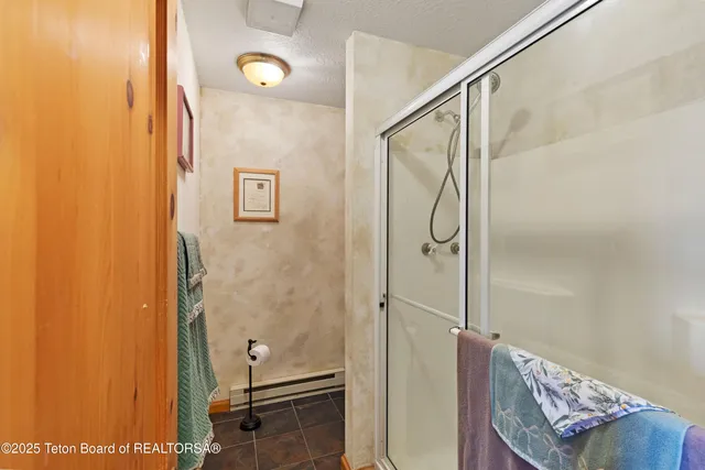 $1,695,000 | 83 Buck Lane, Alpine, WY 83128