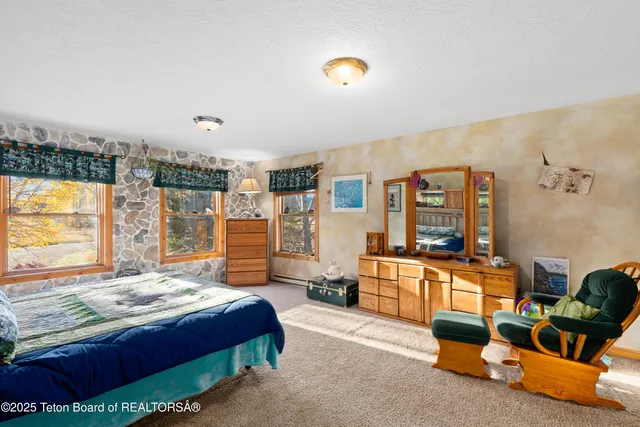 $1,695,000 | 83 Buck Lane, Alpine, WY 83128