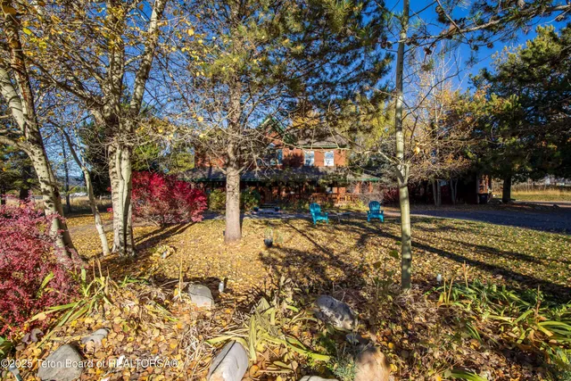 $1,695,000 | 83 Buck Lane, Alpine, WY 83128