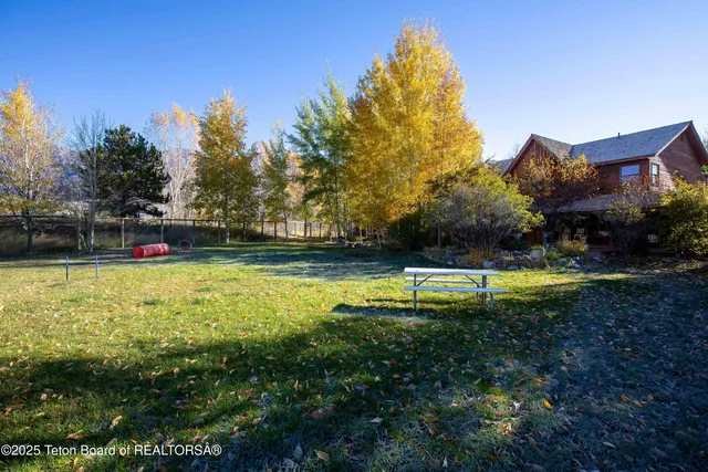 $1,695,000 | 83 Buck Lane, Alpine, WY 83128