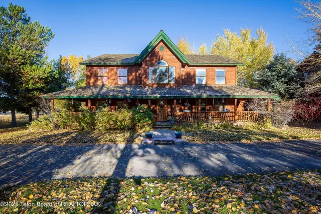 $1,695,000 | 83 Buck Lane, Alpine, WY 83128