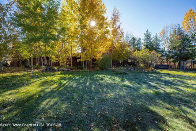 $1,695,000 | 83 Buck Lane, Alpine, WY 83128