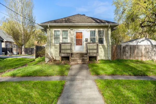 $194,000 | 1010 11th Street South, Fargo, ND 58103
