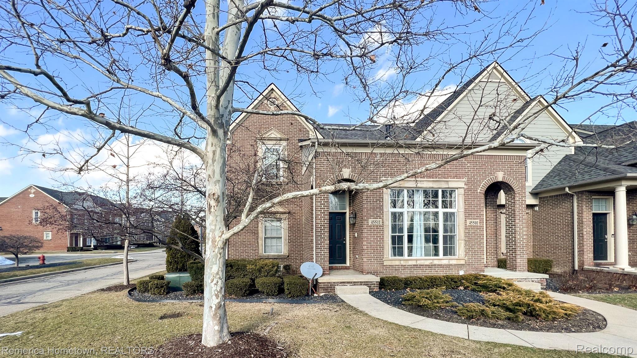 45511 North Stonewood Road Canton, MI 48187 - Photo 2 of 26 Gallery Image 2