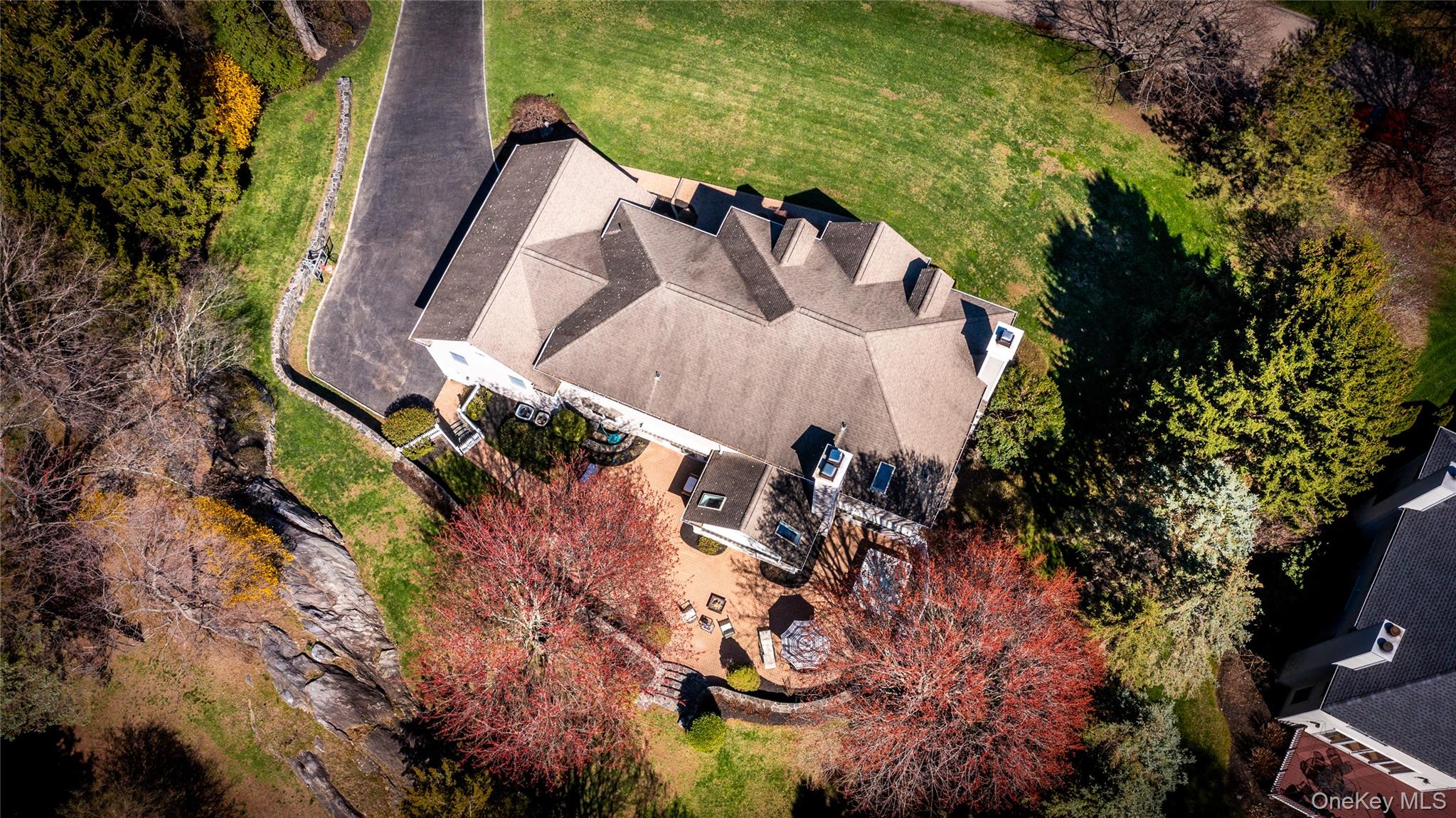 178 Hirst Road Briarcliff Manor, NY 10510 - Photo 2 of 39 Aerial view of property and surrounding area