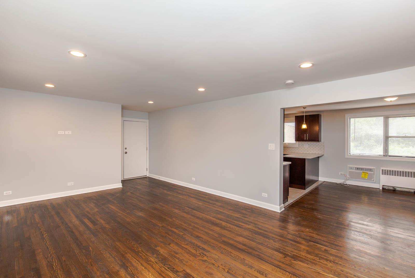 6801 North Ridge Boulevard, Unit 207 Chicago, IL 60645 - Photo 4 of 15