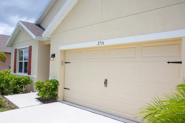 $2,475 | 2716 Granville Manor Southwest, Vero Beach, FL 32968