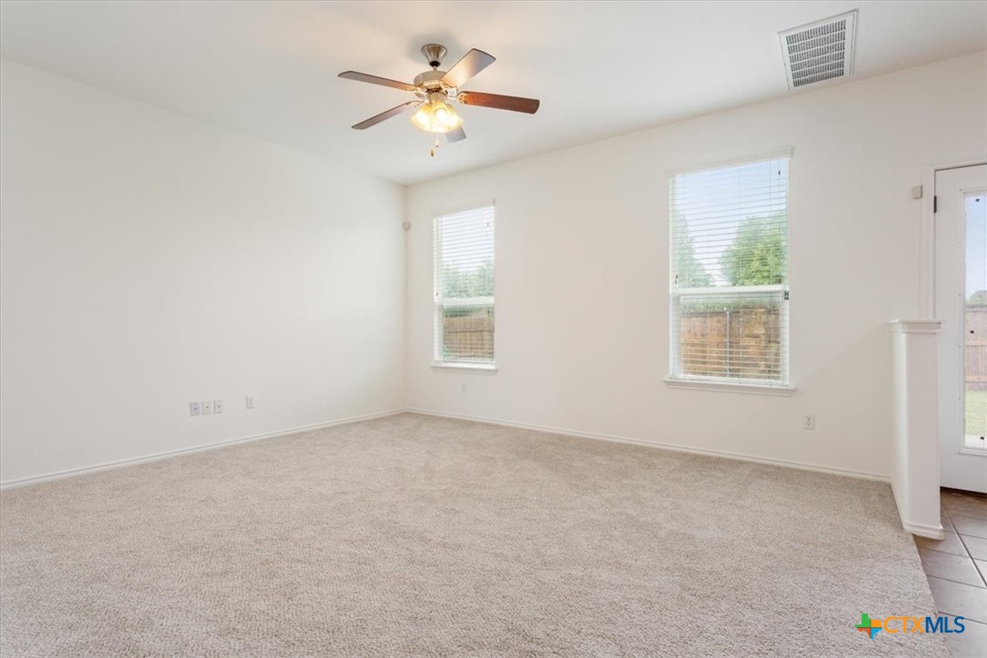 240 Foster Lane Jarrell, TX 76537 - Photo 11 of 44