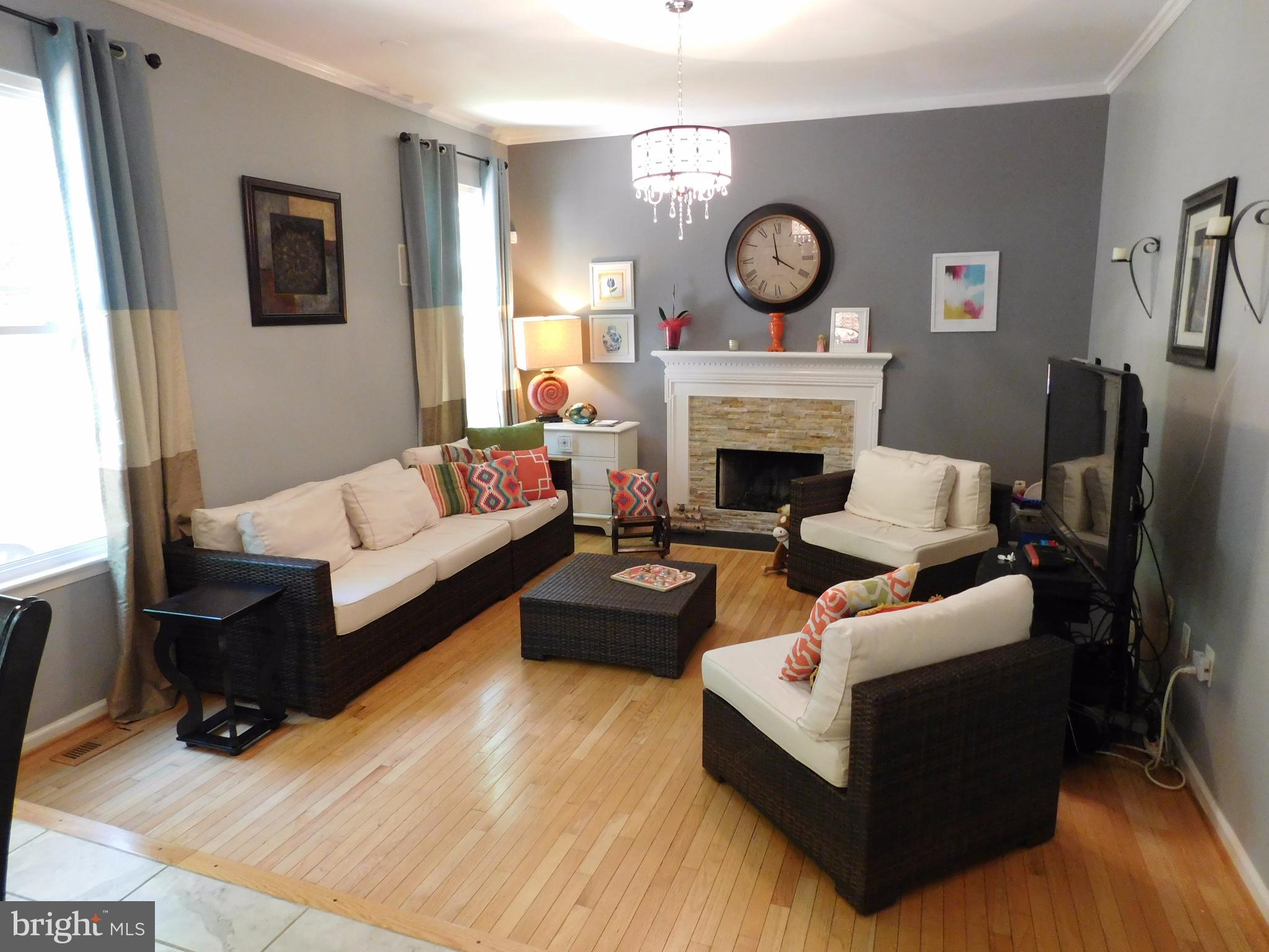12212 Snowden Woods Road Laurel, MD 20708 - Photo 5 of 18 Family Room