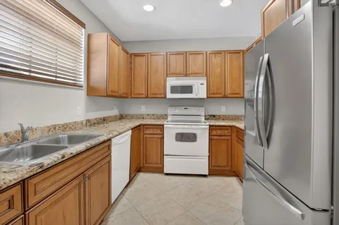 $385,000 | 1418 West Wickham Circle, Unit B, Delray Beach, FL 33445