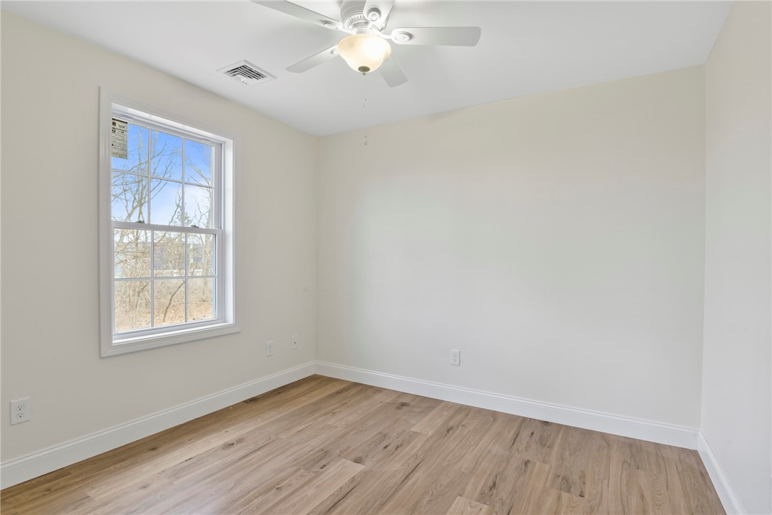24 Blackburn Street Warwick, RI 02886 - Photo 15 of 25