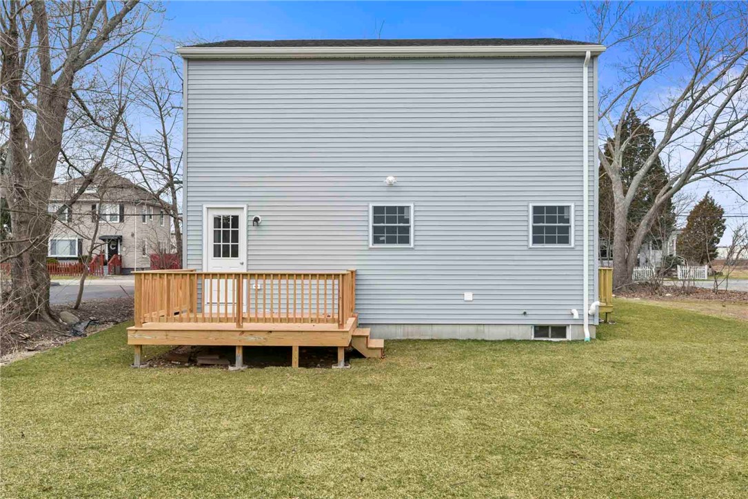 24 Blackburn Street Warwick, RI 02886 - Photo 18 of 25