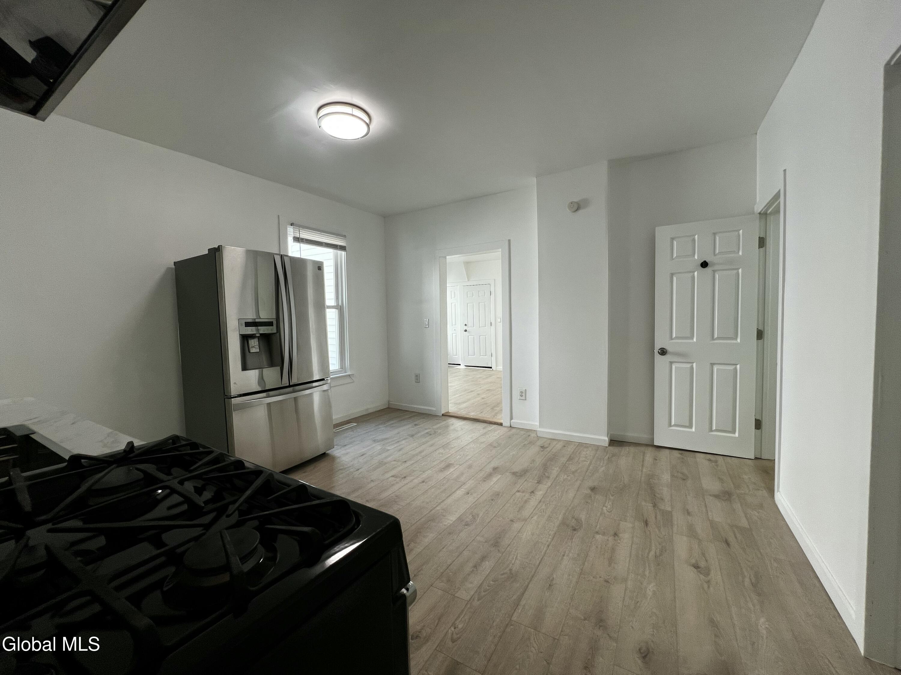 21 Grove Place, Unit 1 Schenectady, NY 12307 - Photo 11 of 13 IMG_0931