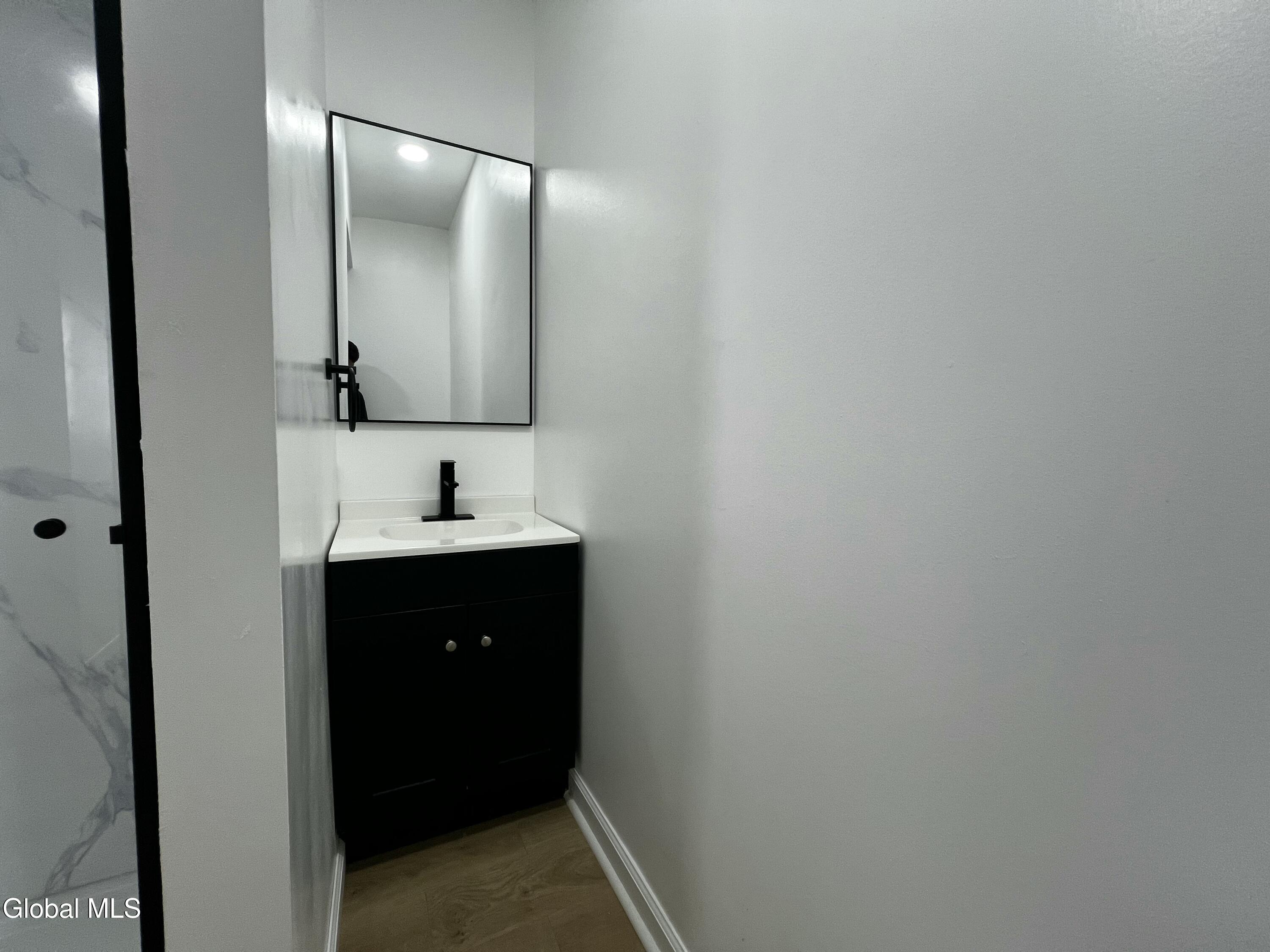 21 Grove Place, Unit 1 Schenectady, NY 12307 - Photo 12 of 13 IMG_0936