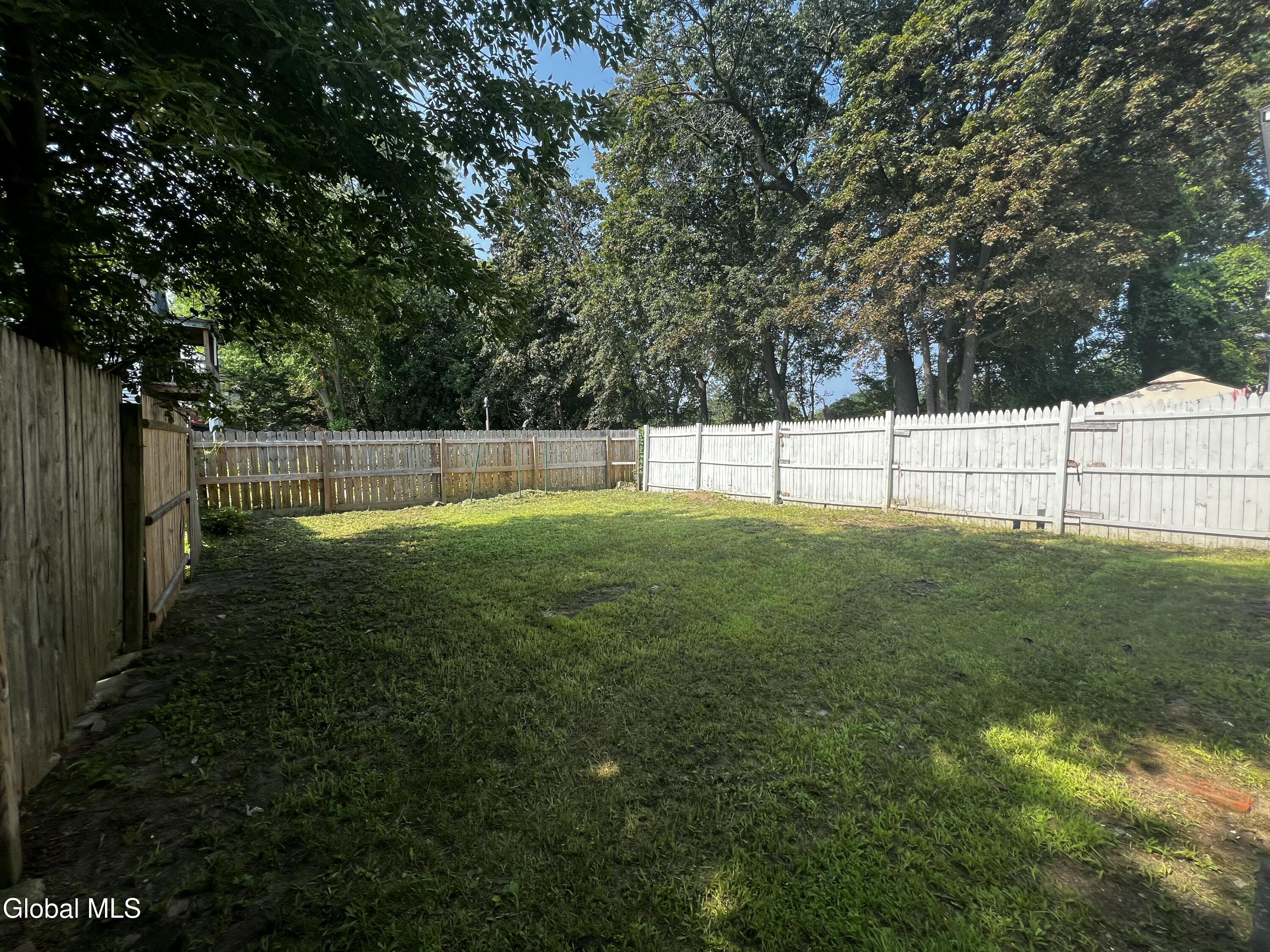 21 Grove Place, Unit 1 Schenectady, NY 12307 - Photo 5 of 13 IMG_0907