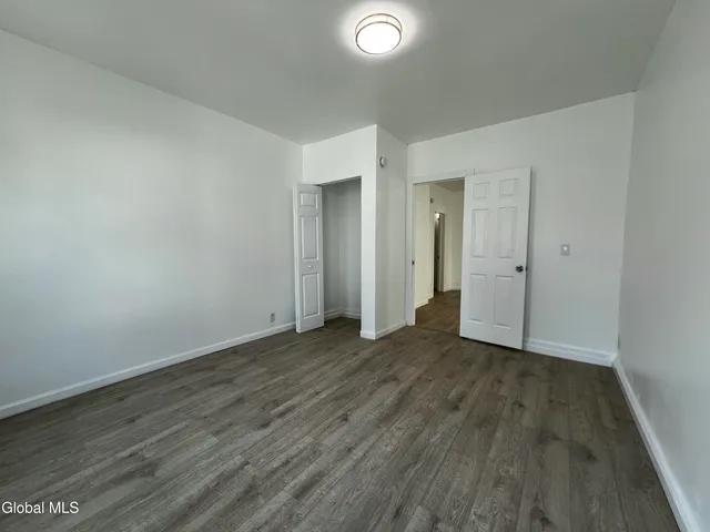 $1,800 | 21 Grove Place, Unit 1, Schenectady, NY 12307