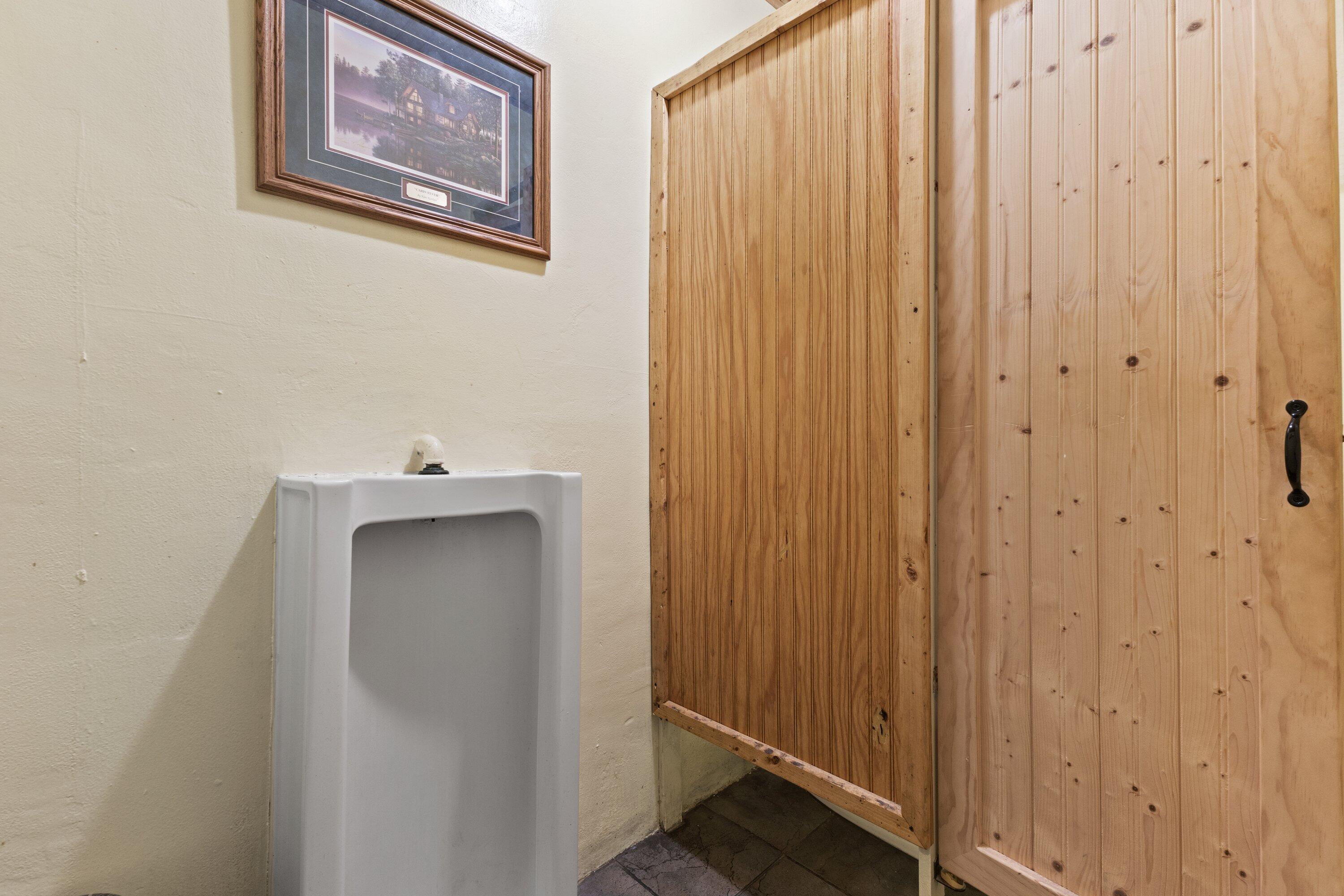 1380 Friess Lake Road Richfield, WI 53033 - Photo 16 of 47 clean bathrooms