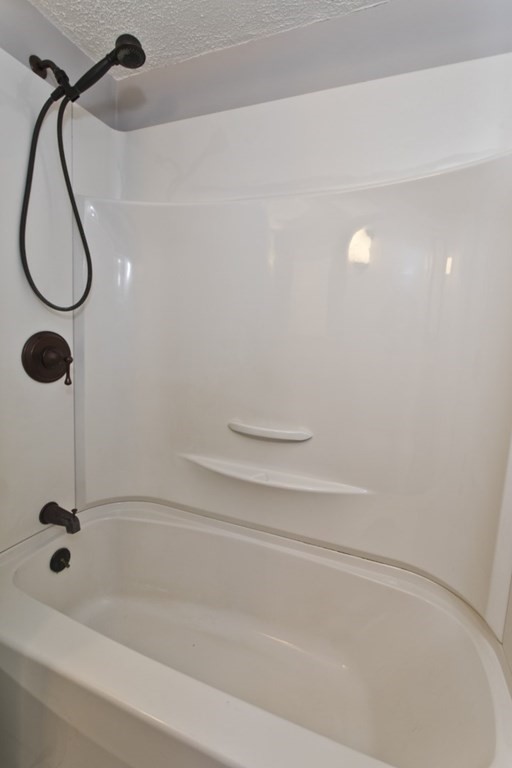 62 Hobson Street Saugus, MA 01906 - Photo 18 of 32 Gallery Image 18