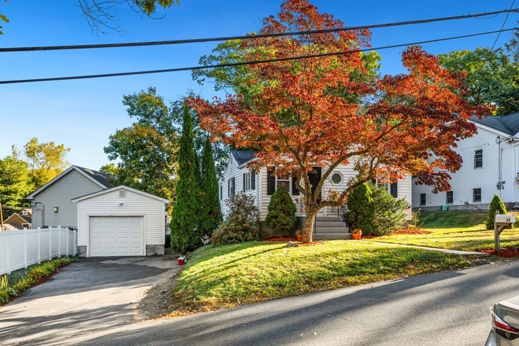 62 Hobson Street Saugus, MA 01906 - Photo 2 of 32 Gallery Image 2