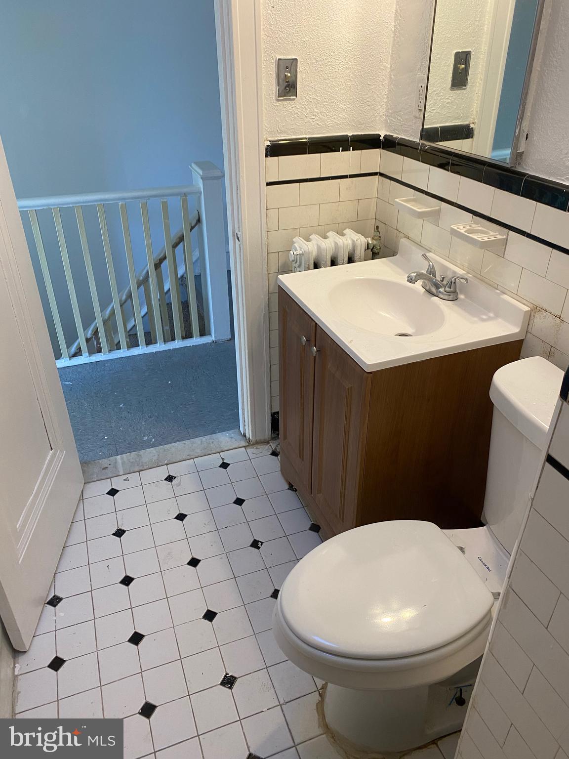 215 Copley Road Upper Darby, PA 19082 - Photo 15 of 18