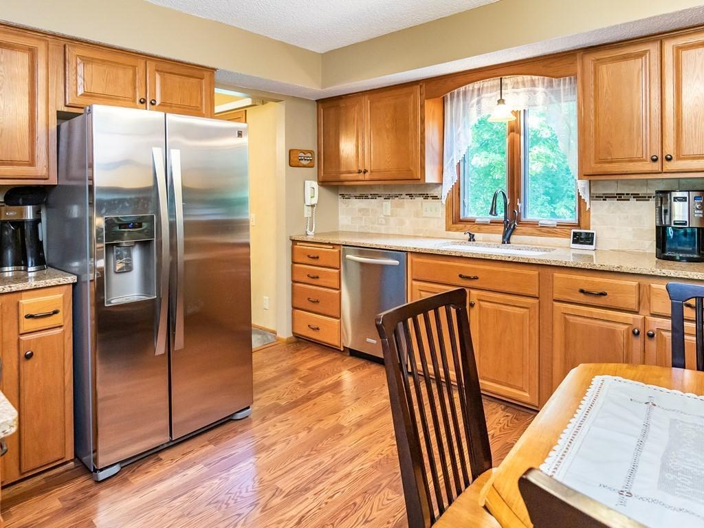 7052 Springhill Circle Eden Prairie, MN 55346 - Photo 17 of 36 Gallery Image 17
