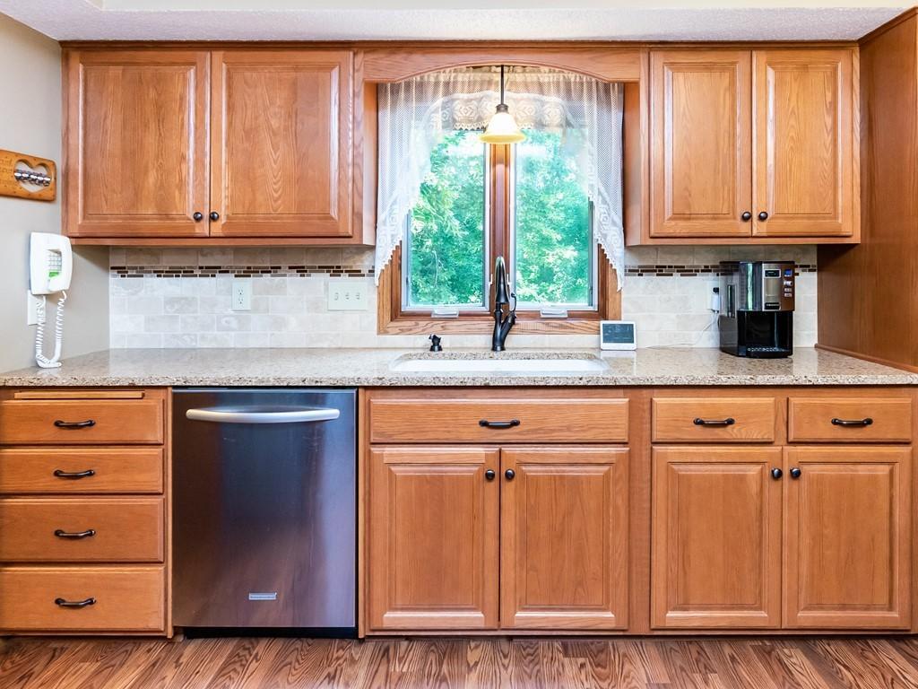 7052 Springhill Circle Eden Prairie, MN 55346 - Photo 19 of 36 Gallery Image 19