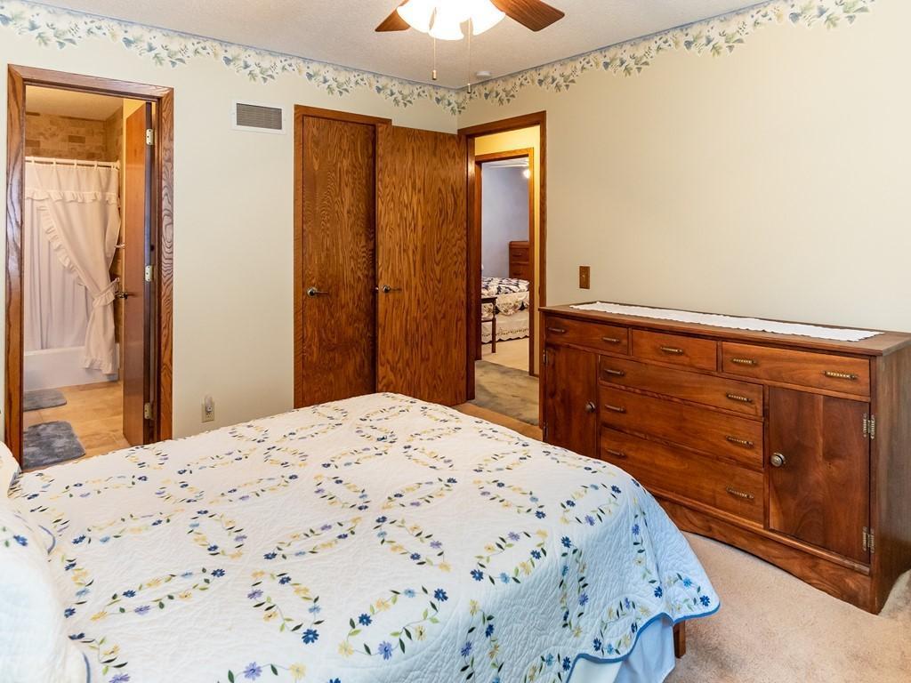 7052 Springhill Circle Eden Prairie, MN 55346 - Photo 22 of 36 Gallery Image 22