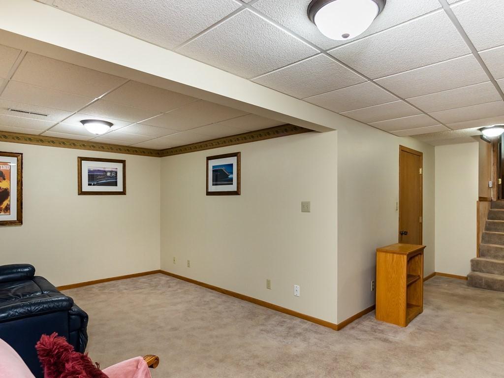 7052 Springhill Circle Eden Prairie, MN 55346 - Photo 35 of 36 Gallery Image 35