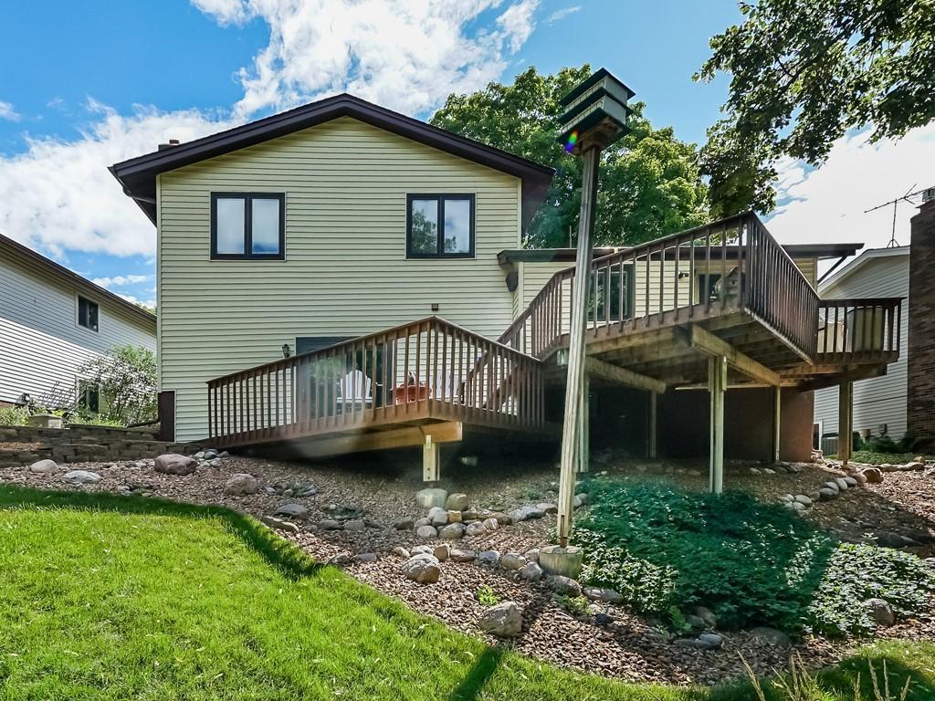7052 Springhill Circle Eden Prairie, MN 55346 - Photo 6 of 36 Gallery Image 6