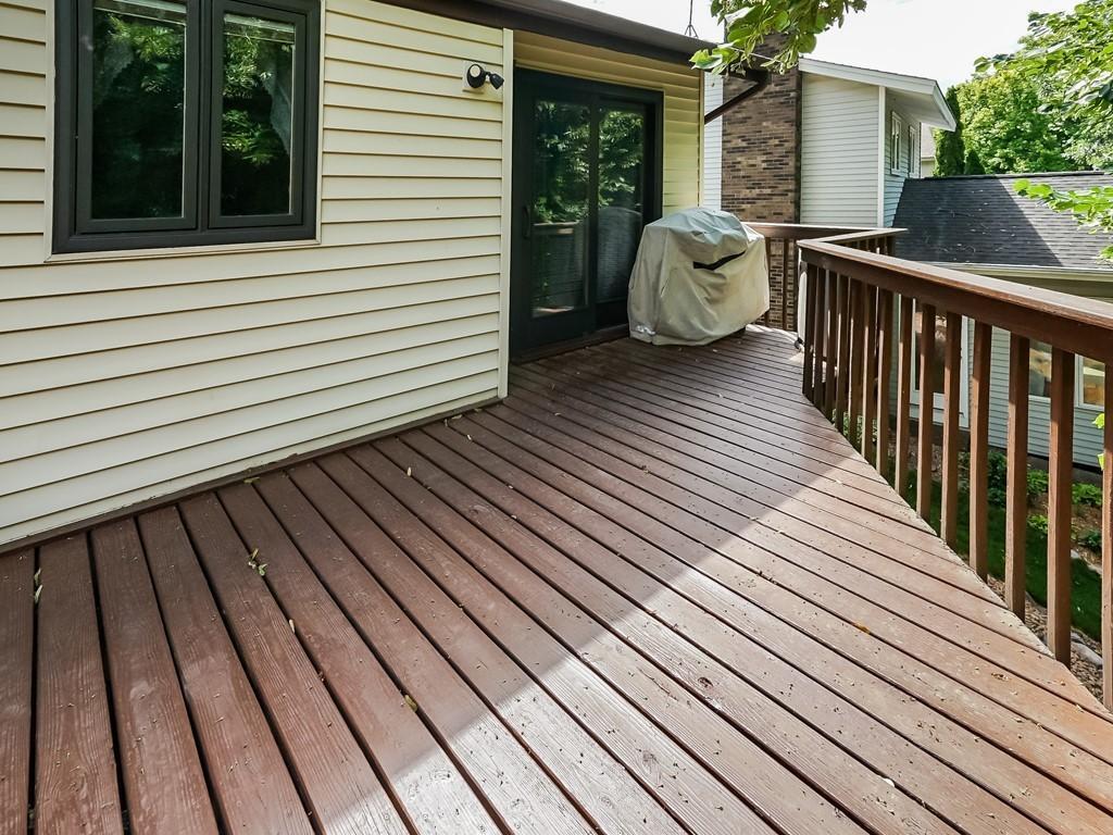 7052 Springhill Circle Eden Prairie, MN 55346 - Photo 7 of 36 Gallery Image 7