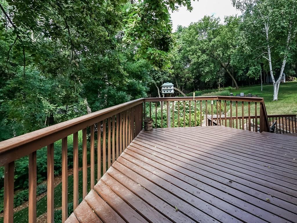 7052 Springhill Circle Eden Prairie, MN 55346 - Photo 8 of 36 Gallery Image 8