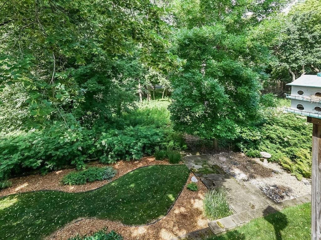 7052 Springhill Circle Eden Prairie, MN 55346 - Photo 10 of 36 Gallery Image 10
