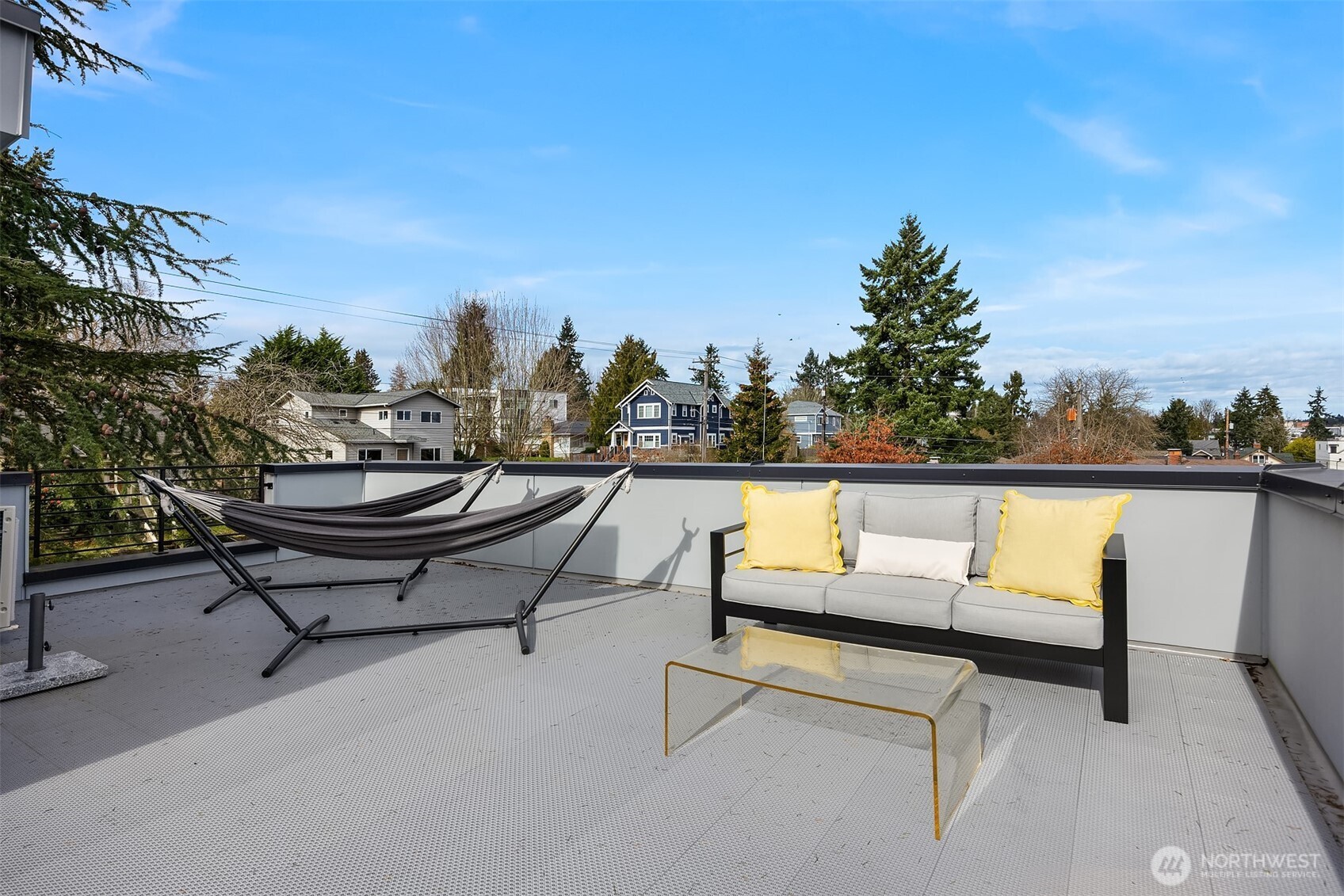 8606 Linden Avenue North Seattle, WA 98103 - Photo 32 of 36