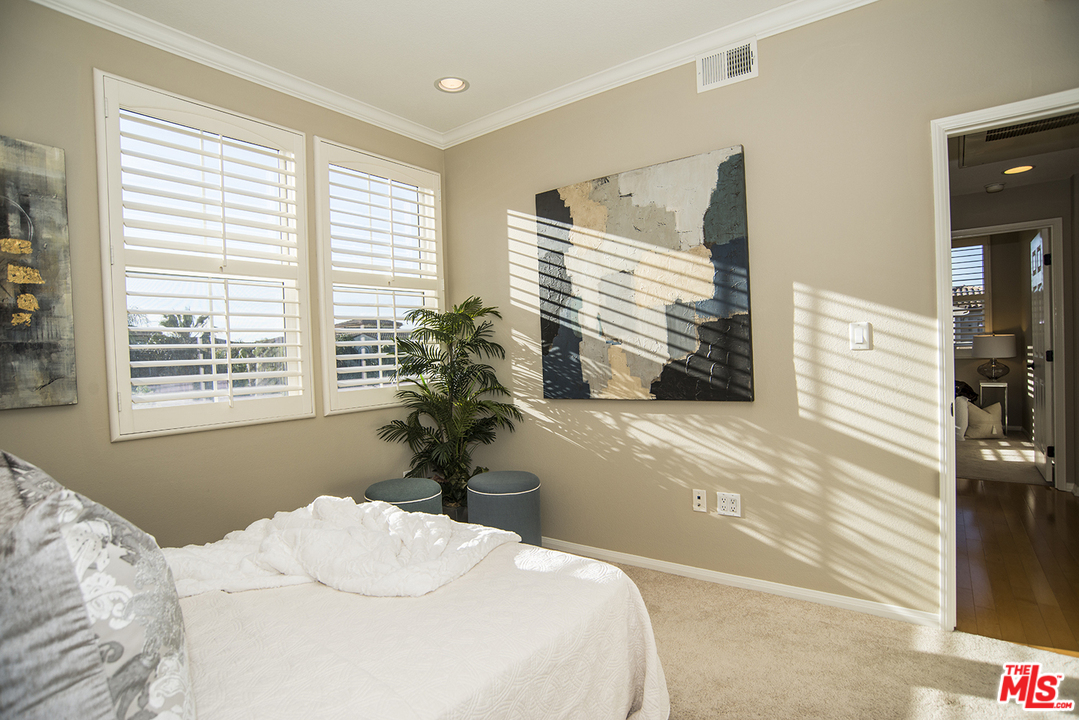 12963 West Runway Road, Unit 421 Playa Vista, CA 90094 - Photo 16 of 38